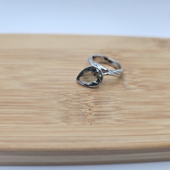 Swarovski Crystal Tanzanite Color Ring - Picture 2 of 8